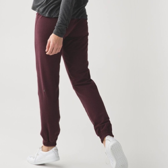 lululemon athletica Kick It Sweatpant Heathered Bordeaux Drama *see measurement* - Picture 4 of 13
